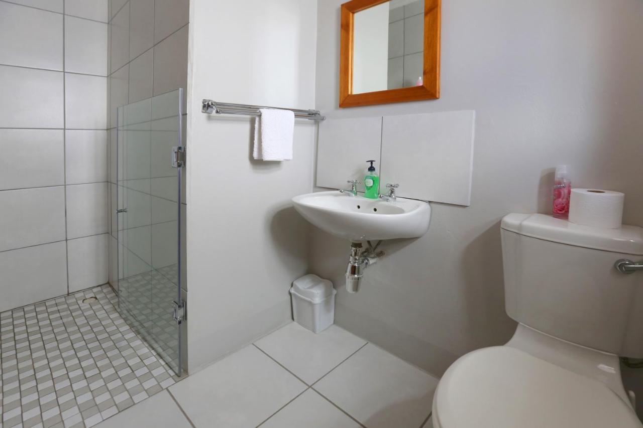 33 Berg Selfcatering Hotel Свелендам Екстериор снимка