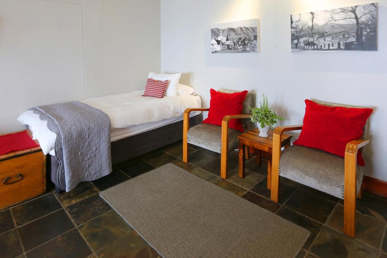 33 Berg Selfcatering Hotel Свелендам Екстериор снимка